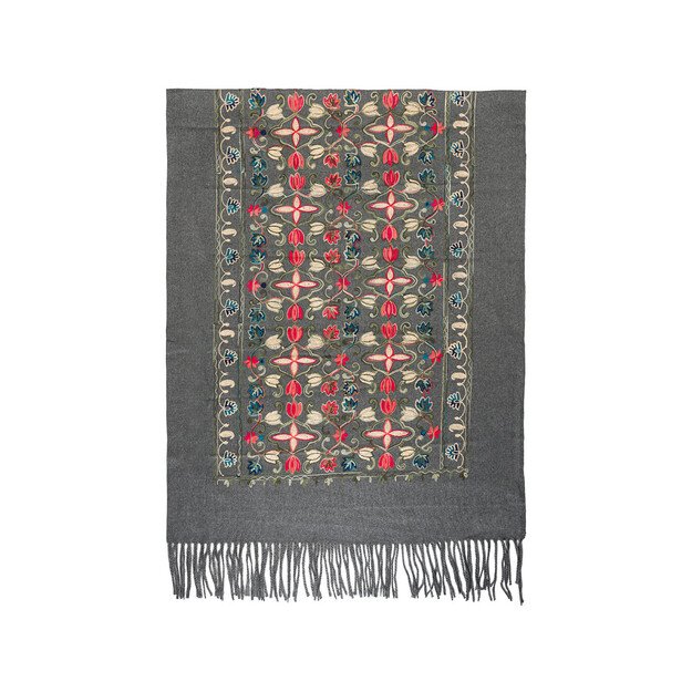  Pilkas siuvinėtas šalikas 2